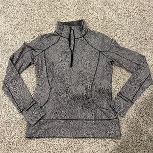 Lululemon Quarter Zip women’s size 8 pullover